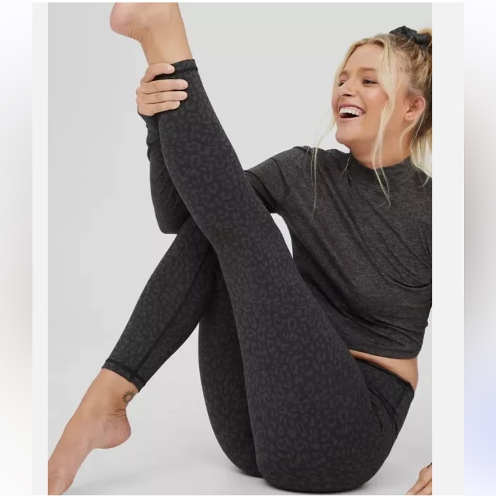 Aerie Offline Textured Leopard Print Leggings